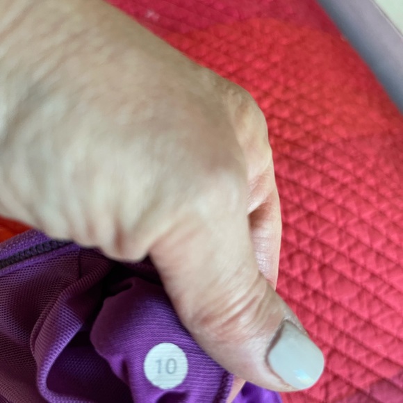 Lululemon Power Y Tank. 10 - Picture 3 of 5